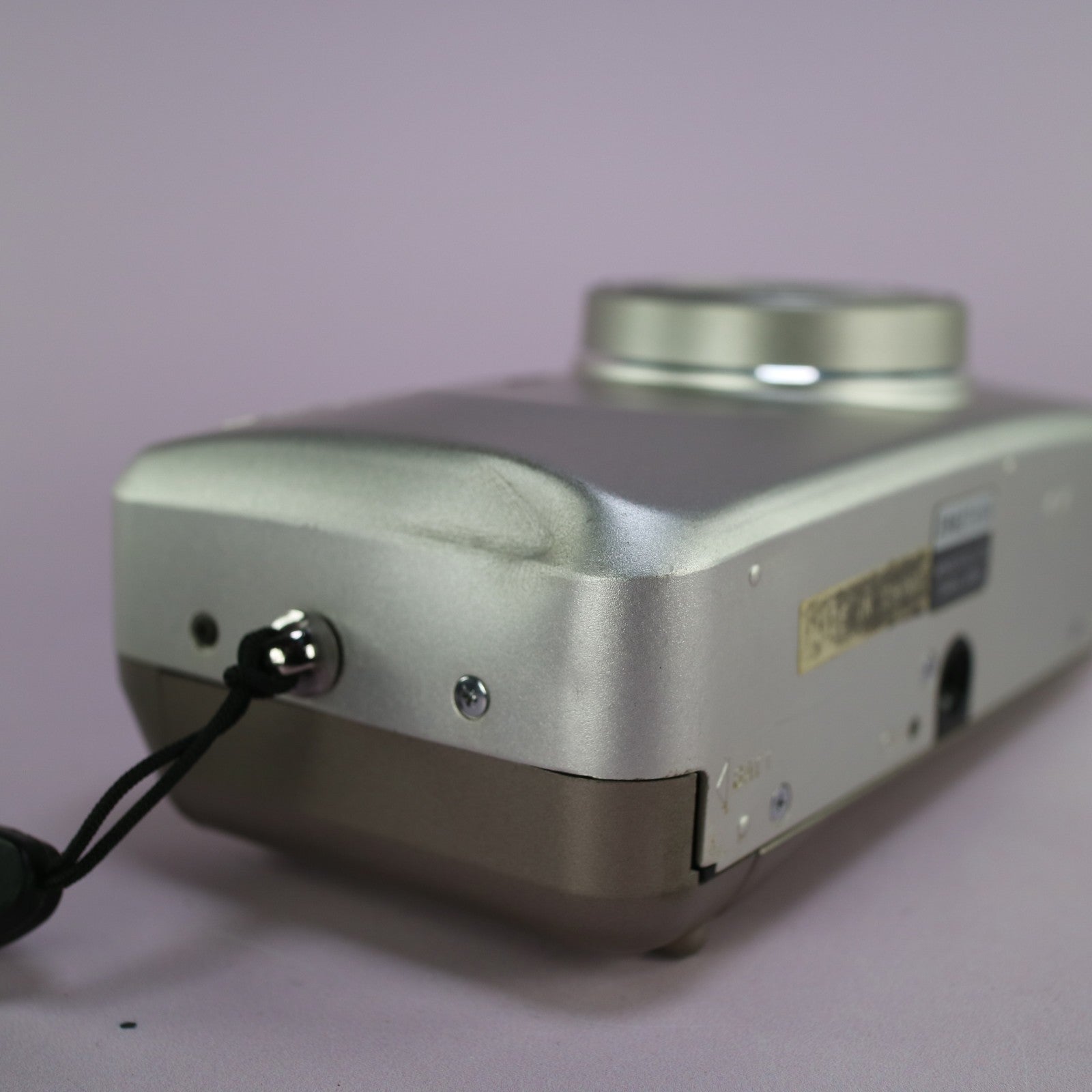 Minolta Riva Zoom 125 35mm Film Point and Shoot Camera Silver Tested