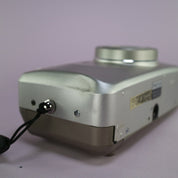 Minolta Riva Zoom 125 35mm Film Point and Shoot Camera Silver Tested