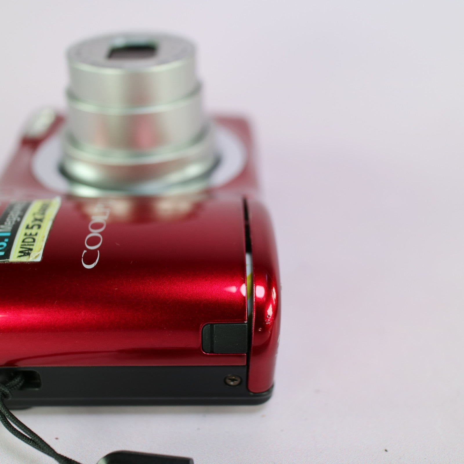 Nikon Digital Camera Coolpix A10 16.1MP Red Tested
