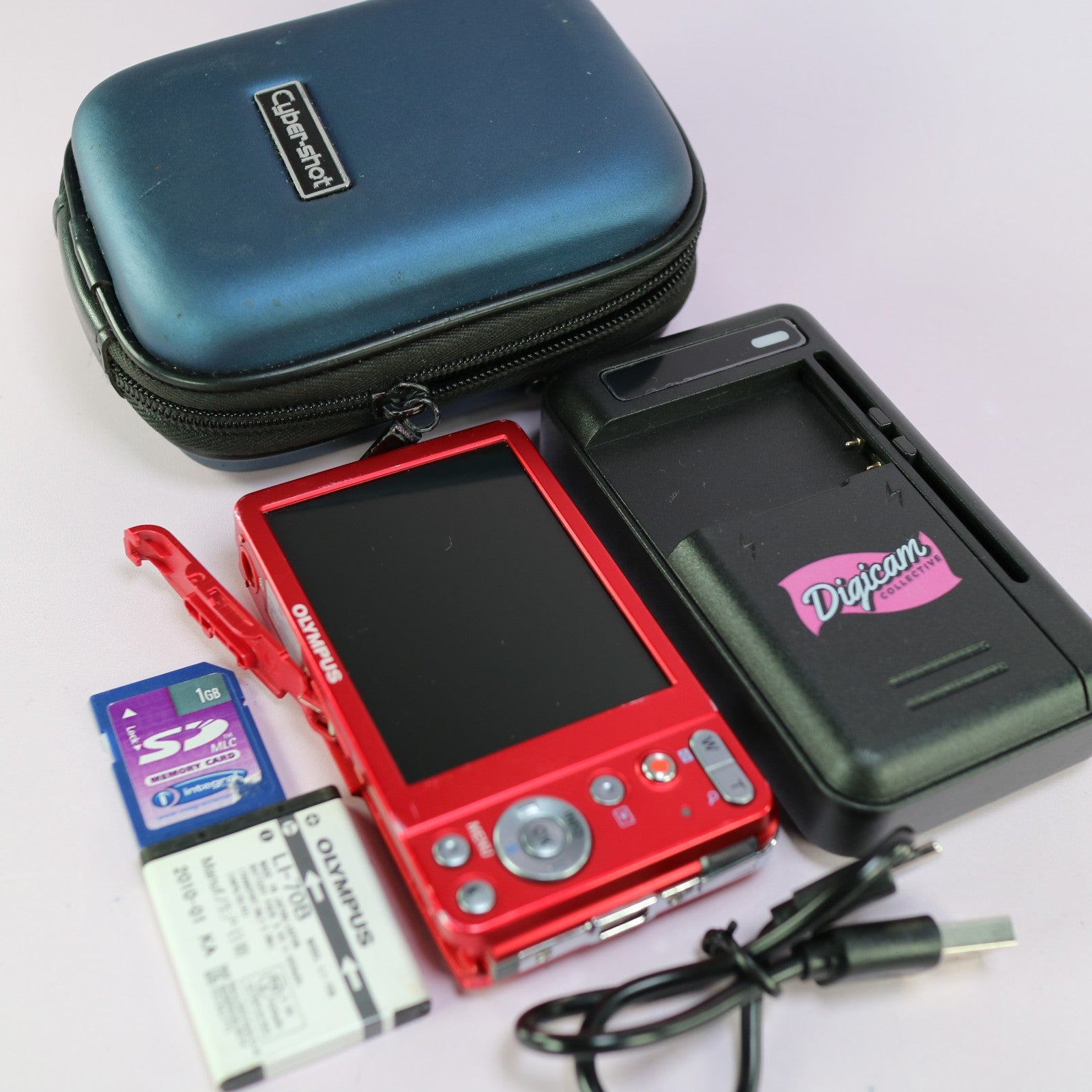 Olympus Digital Camera VG-120 14.0MP Red Tested Full Working Set