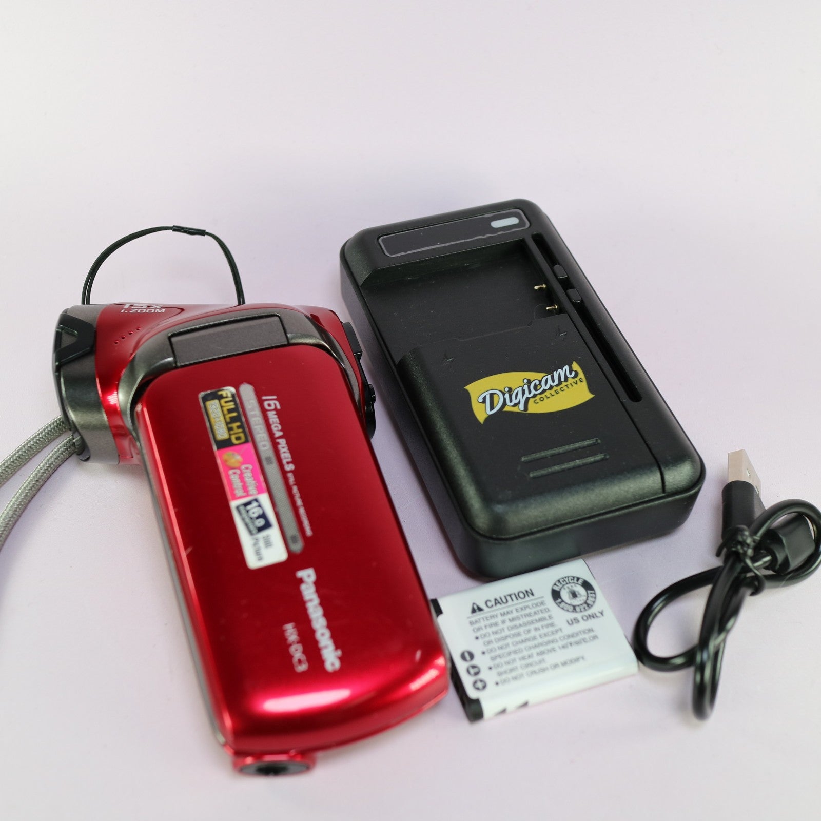 Panasonic  HX-DC3 14.0MP Compact Digital Video Recorder Red Tested Set