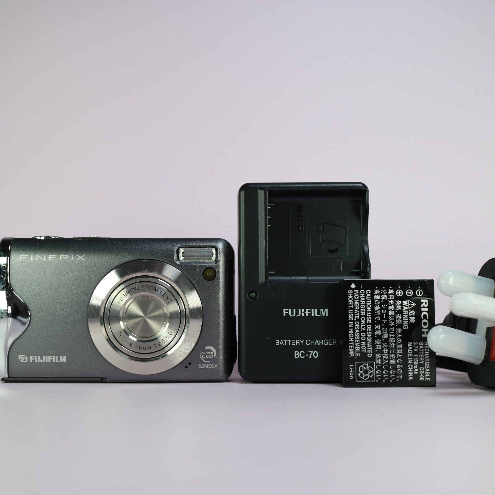 Fujifilm Digital Camera FinePix F20 LE 6.3MP Silver Tested Full Working Set