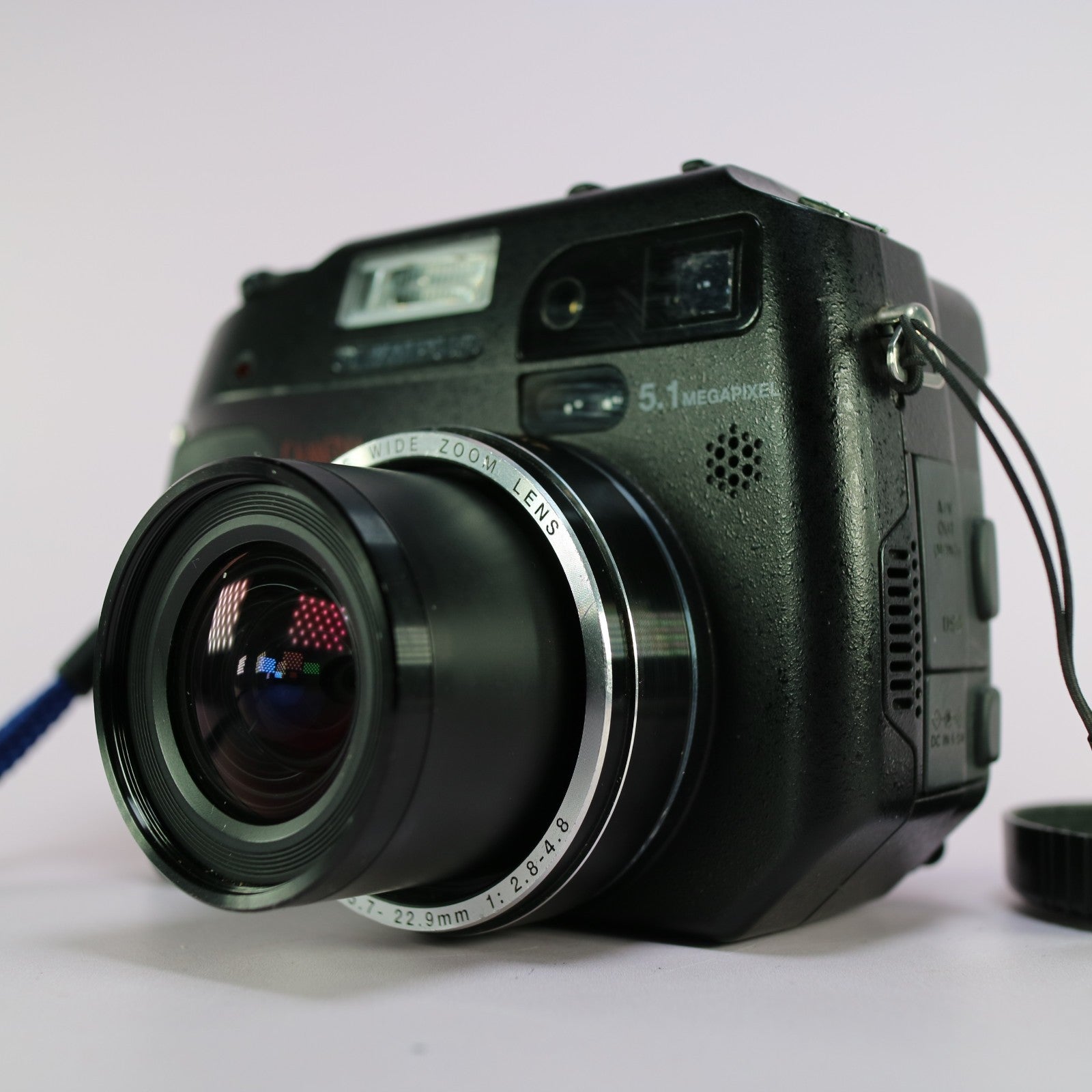 Olympus Digital Camera C-5060 Wide Zoom Flip Screen 5.1MP Black Tested