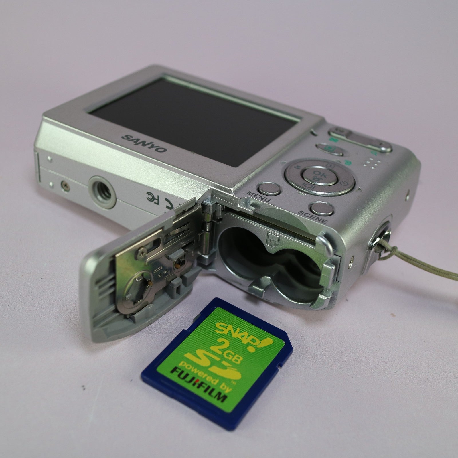 Sanyo VPC-S760 7.1MP Compact Digital Camera Silver Tested