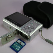 Traveler Digital Camera Vivicam DC-6900 6.0MP Silver Tested