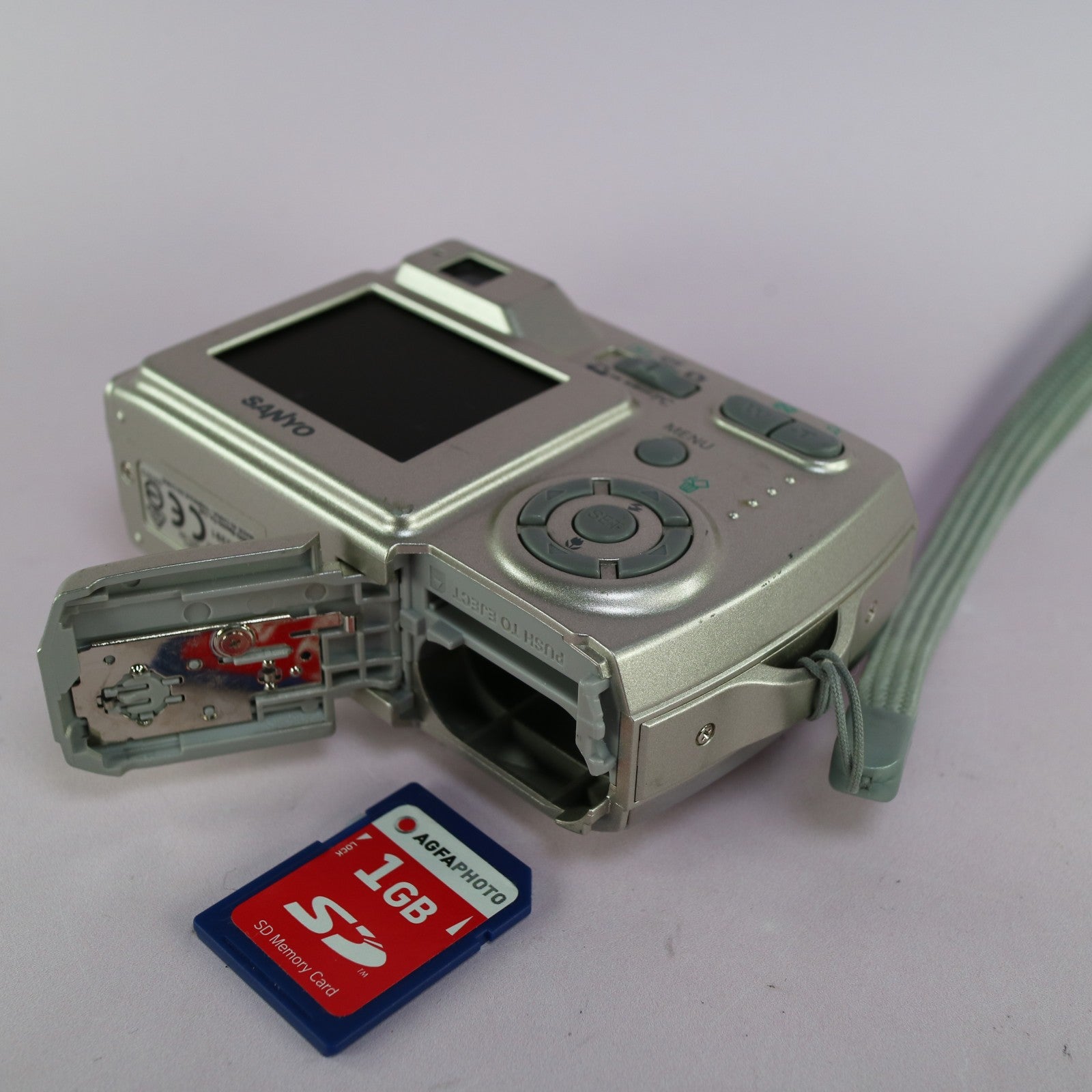 Sanyo Xacti VPC-S5 5.0MP Compact Digital Camera Silver Tested