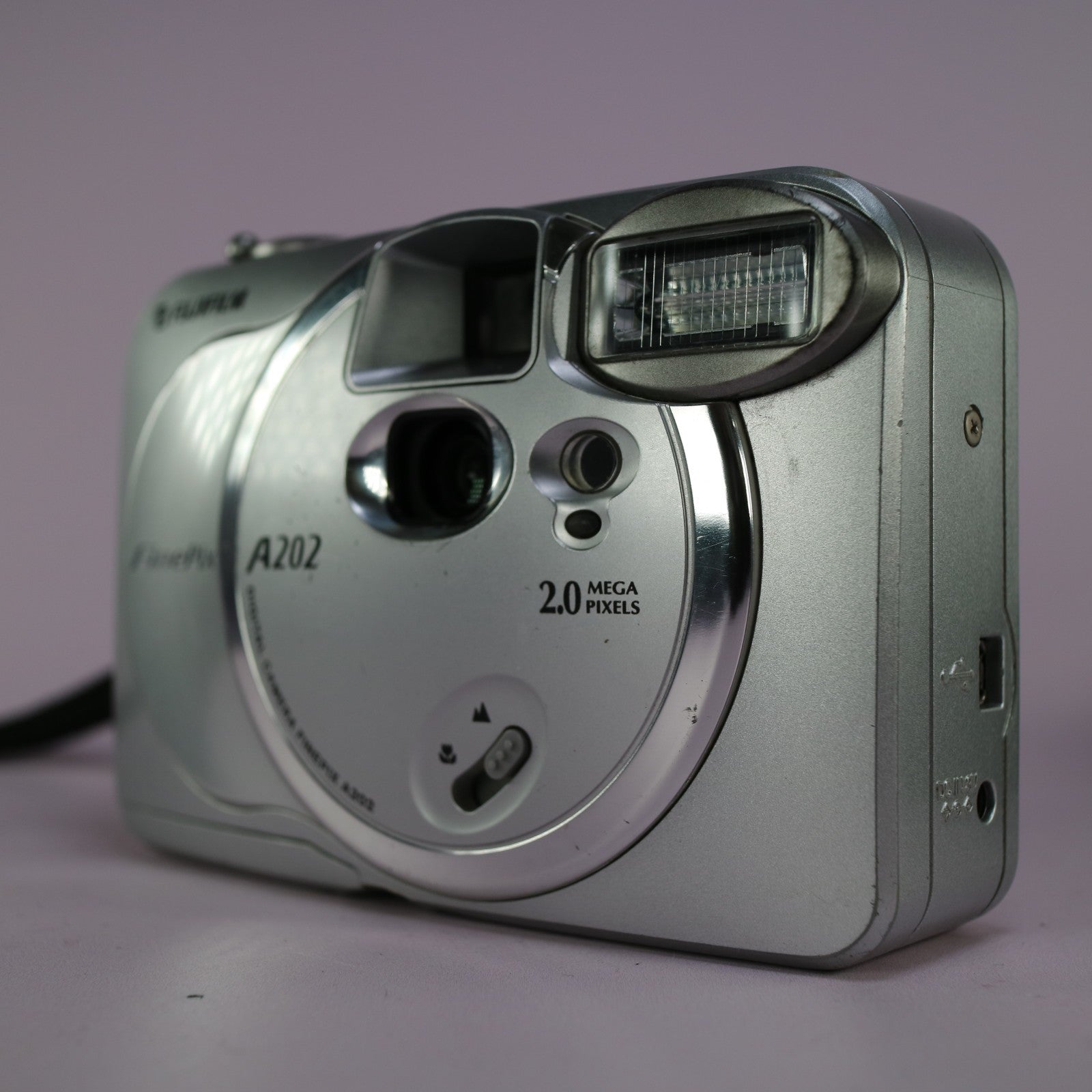 Fujifilm FinePix A202 2.0MP Compact Digital Camera Silver Tested