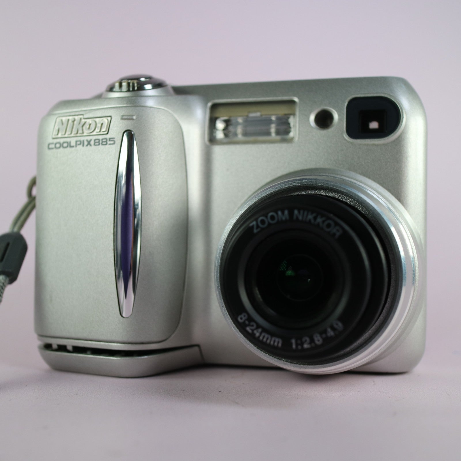 Nikon Digital Camera Coolpix 885 3.2MP Silver Tested