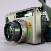 Sony Cybershot DSC-S75 3.3MP Compact Digital Camera Silver Tested Full Set