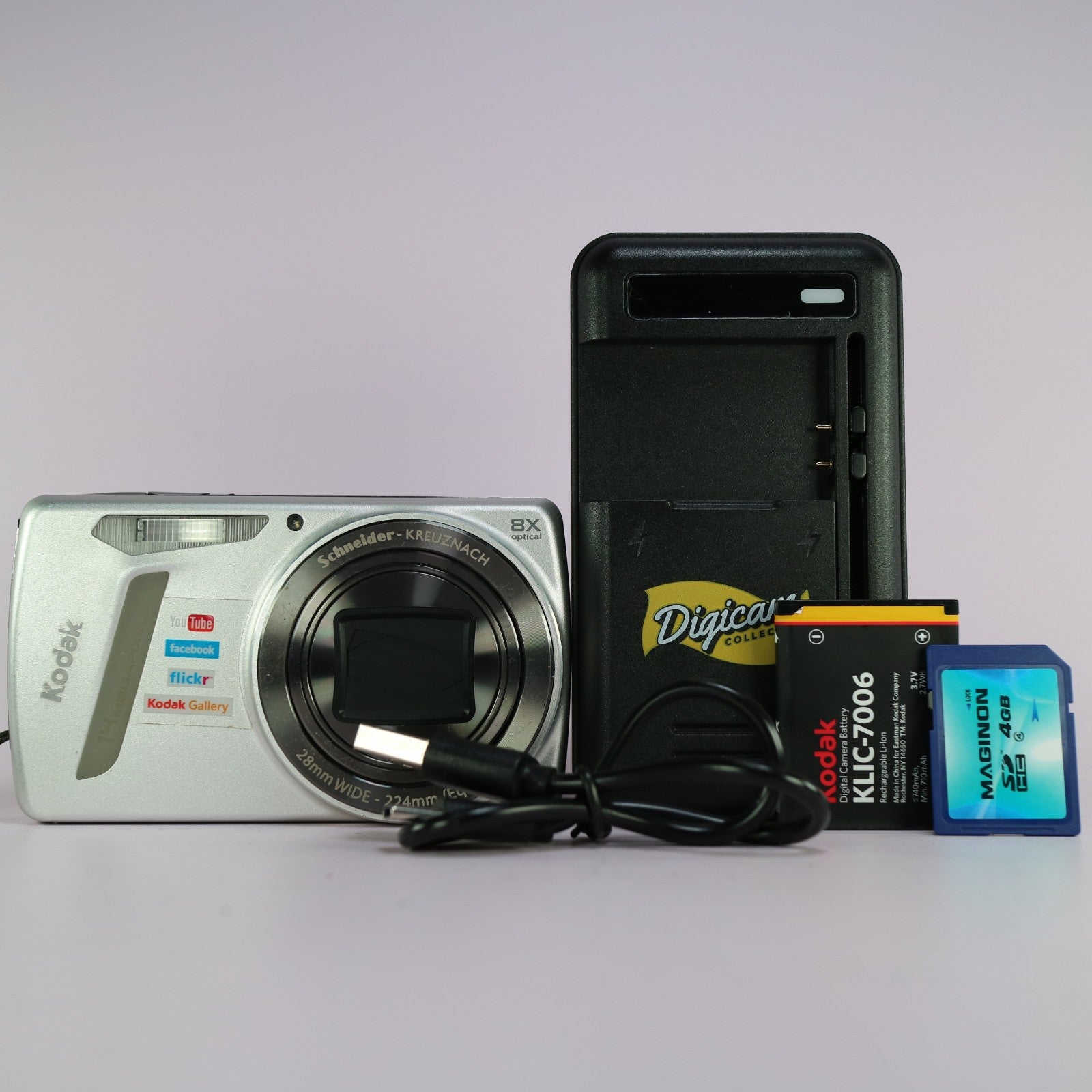 Kodak Digital Camera EasyShare M580 14.0MP Silver Tested Full Working Set