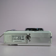 Centon Digital Camera DC8s 8.1MP Silver Tested Full Working Set