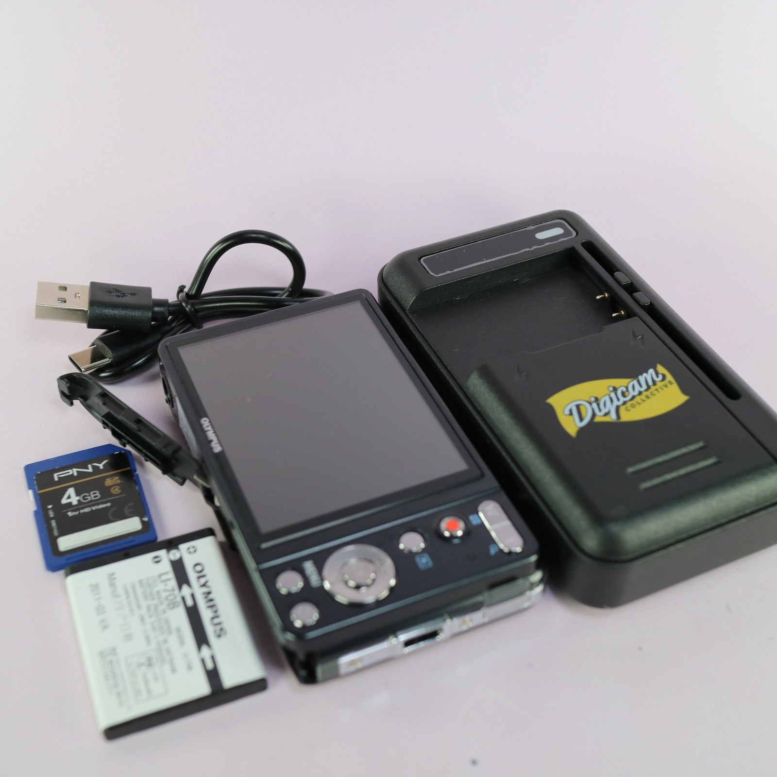 Olympus Digital Camera VG-130 14.0MP Black Tested Full Working Set