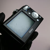 Nikon Digital WiFi Camera Coolpix P1 8.0MP Black Tested Full Working Set