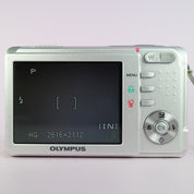 Olympus Digital Camera FE-160 6.0MP Silver Tested With Battery and Charger