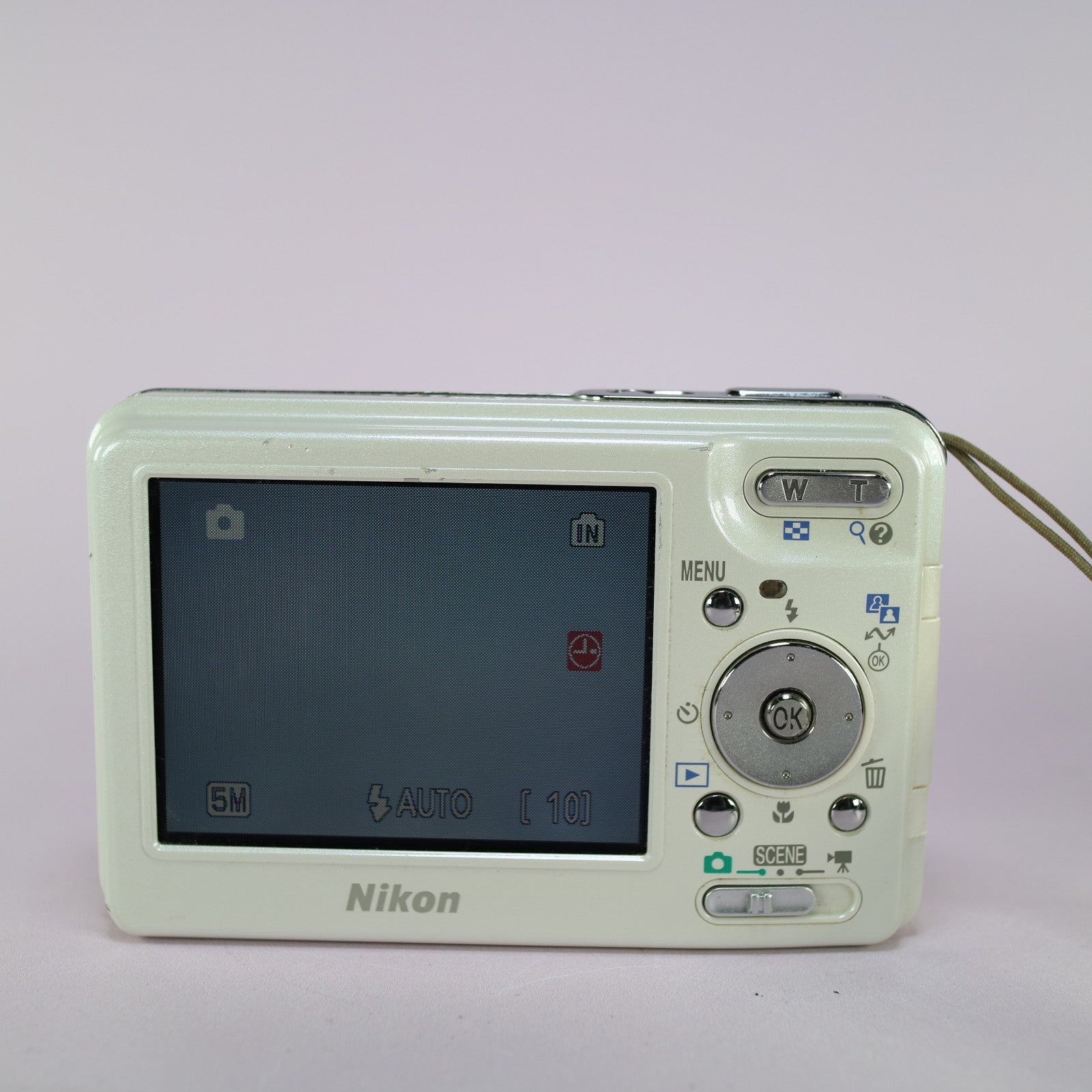 Nikon Digital Camera Coolpix S1 5.1MP White Tested Full Working Set