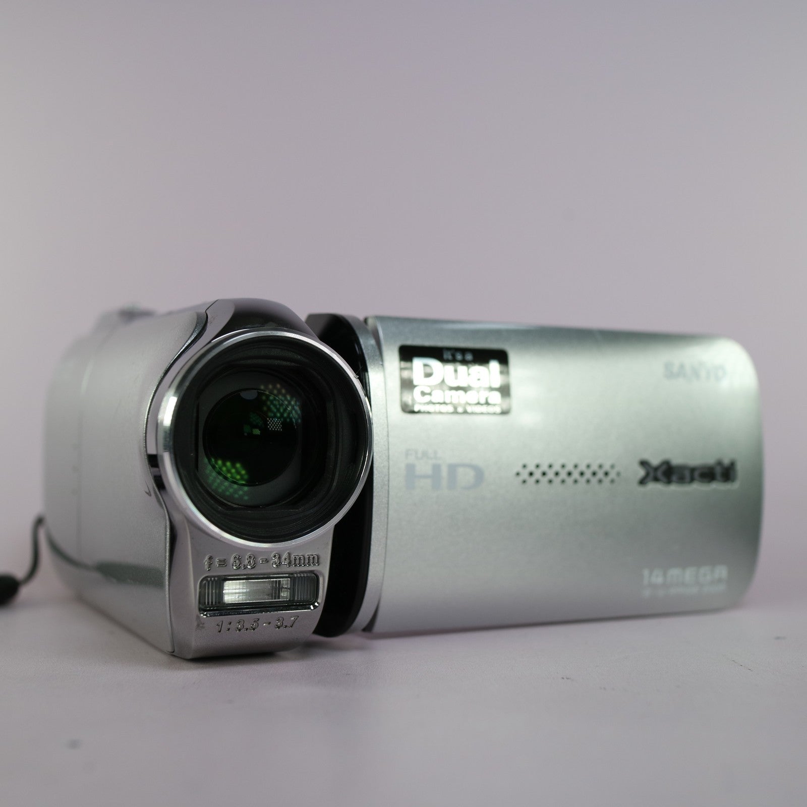 Sanyo Xacti VPC-GH1 Digital Camcorder Silver Tested Full Working Set