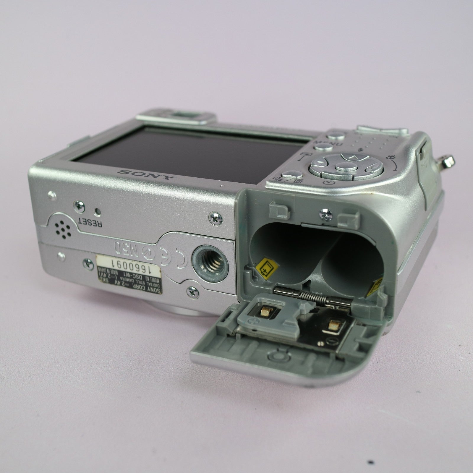 Sony Digital Camera Cybershot DSC-W1 5.1MP Silver Tested