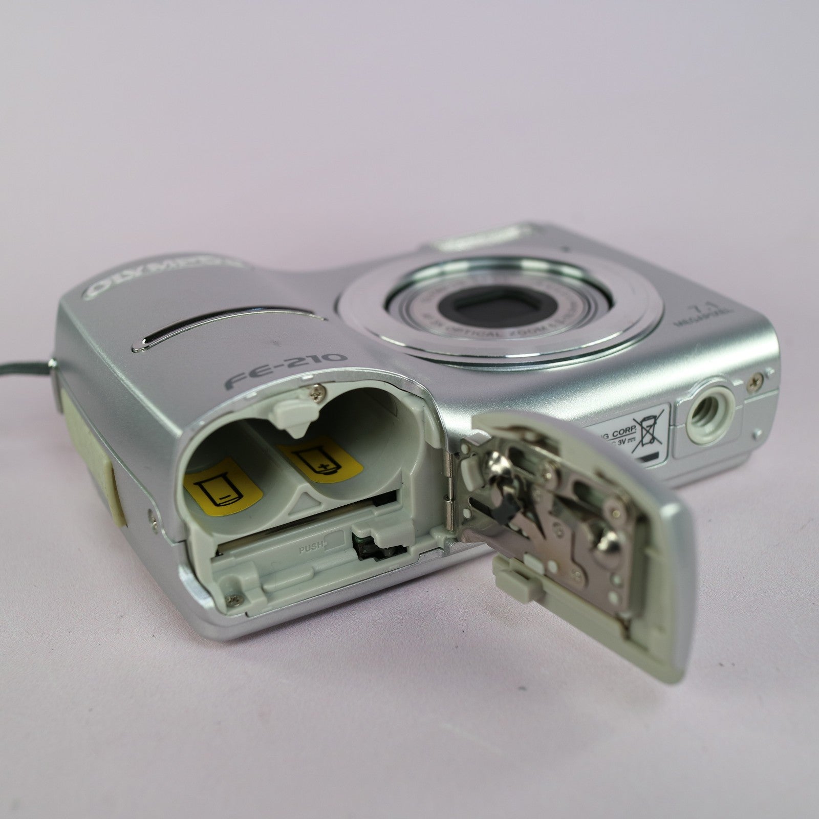 Olympus Digital Camera FE-210 7.1MP Silver Tested
