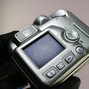 Nikon Digital Camera Coolpix 2100 2.0MP Silver Tested