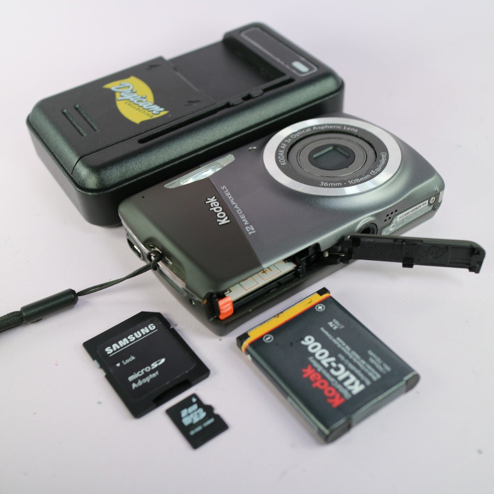 Kodak Digital Camera EasyShare M530 12.0MP Black Tested Full Working Set