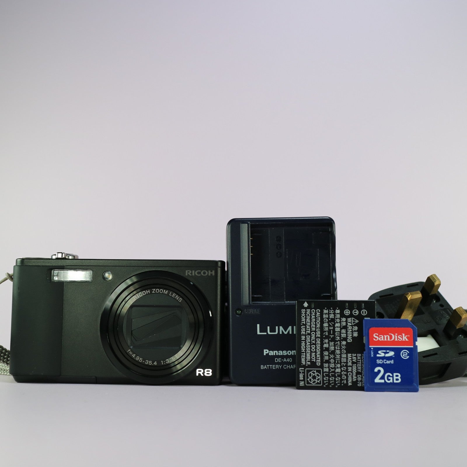 Ricoh Digital Camera R8 10.2MP Black Tested Full Working Set
