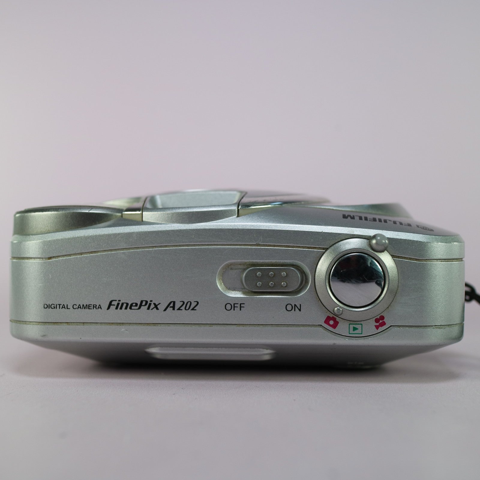 Fujifilm FinePix A202 2.0MP Compact Digital Camera Silver Tested