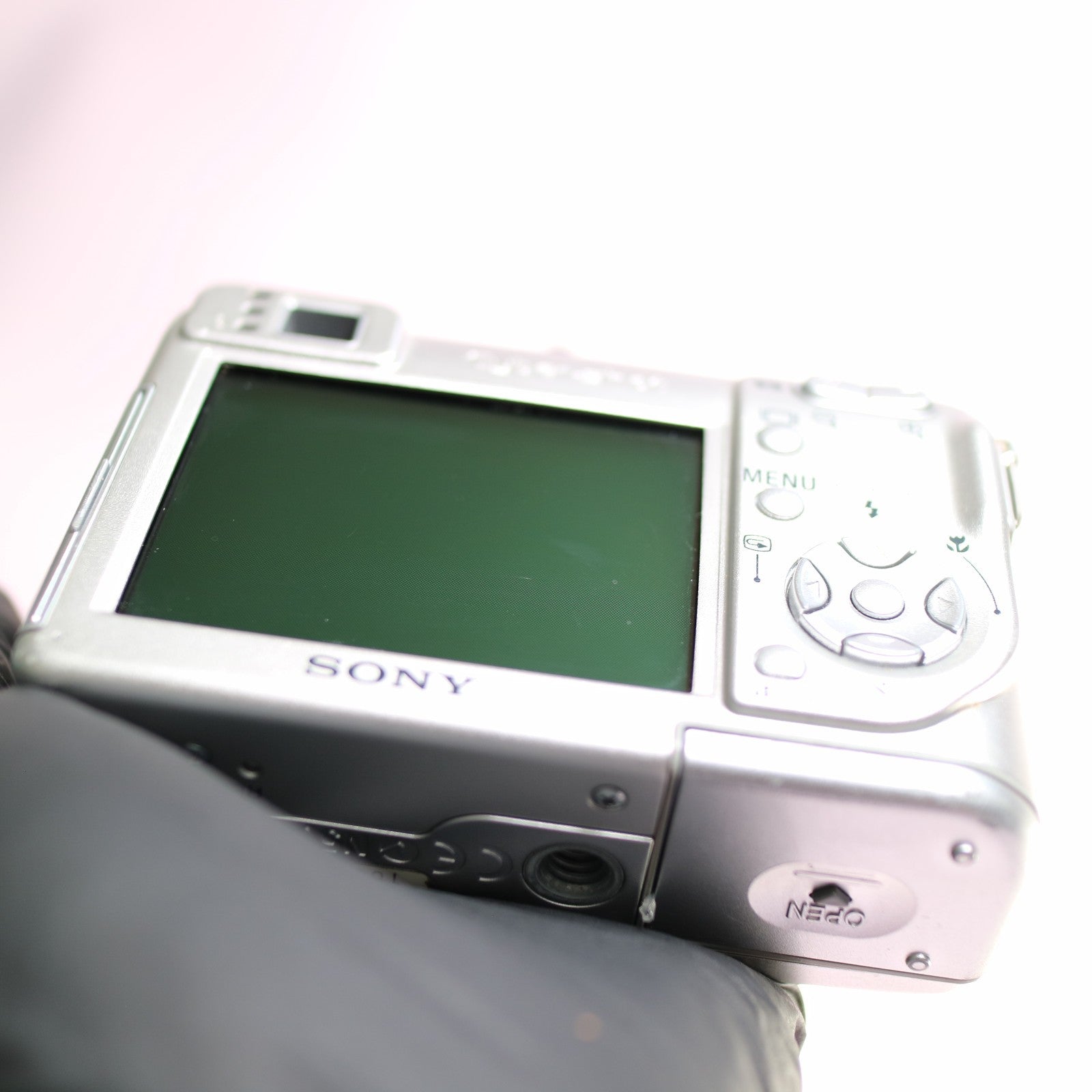 Sony Digital Camera Cybershot DSC-W1 5.1MP Silver Tested