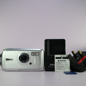Pentax Underwater Digital Camera Optio W10 6.0MP Silver Tested Full Working Set