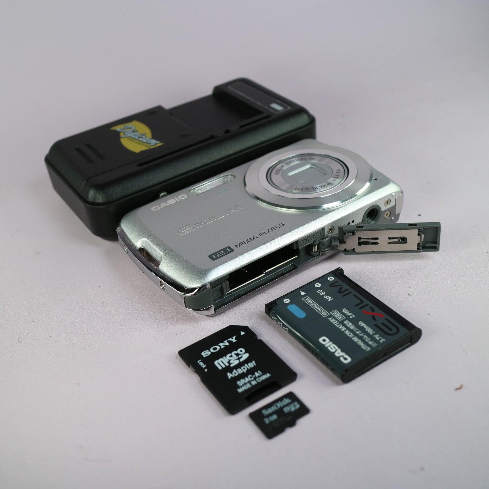 Casio Digital Camera Exilim EX-Z35 12.1MP Silver Tested Full Working Set