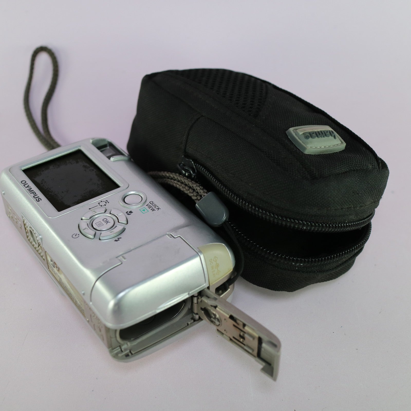 Olympus Digital Camera Camedia C-460 Zoom Del Sol 4.0MP Silver Tested