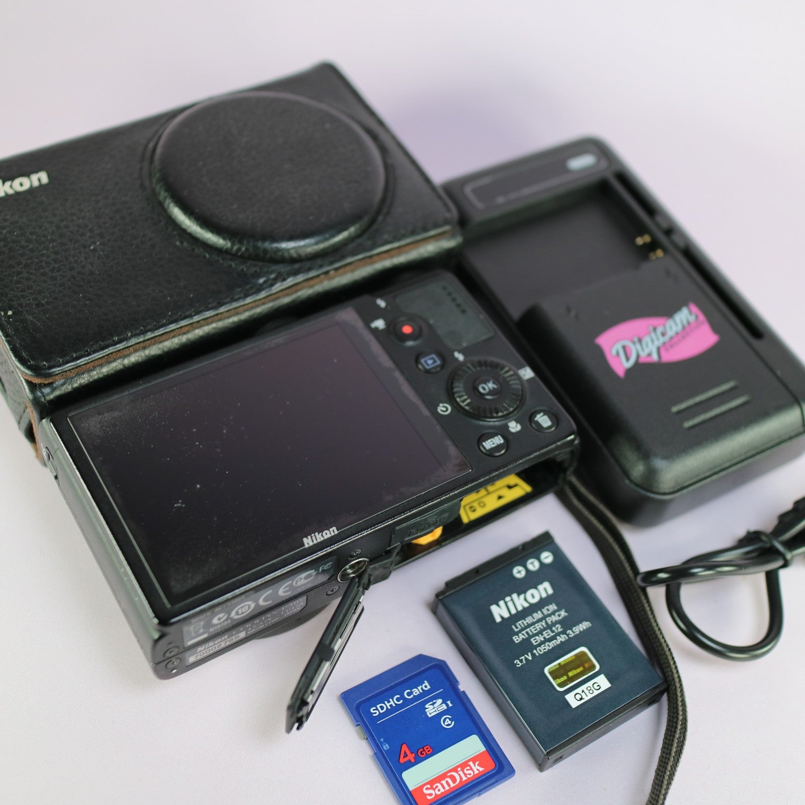 Nikon Digital Camera Coolpix P310 16.1MP Black Tested Full Working Set