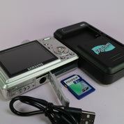 Samsung Digimax L730 7.2MP Compact Digital Camera Silver Tested