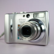 Nikon Digital Camera Coolpix 5900 5.1MP Silver Tested Full Working Set