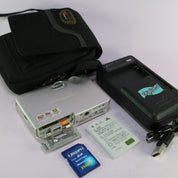Nikon Digital Camera Coolpix S3 6.0MP Silver Tested Full Working Set