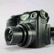 Nikon Digital Camera Coolpix 5000 5.1MP Flip Screen Black Tested Full Set