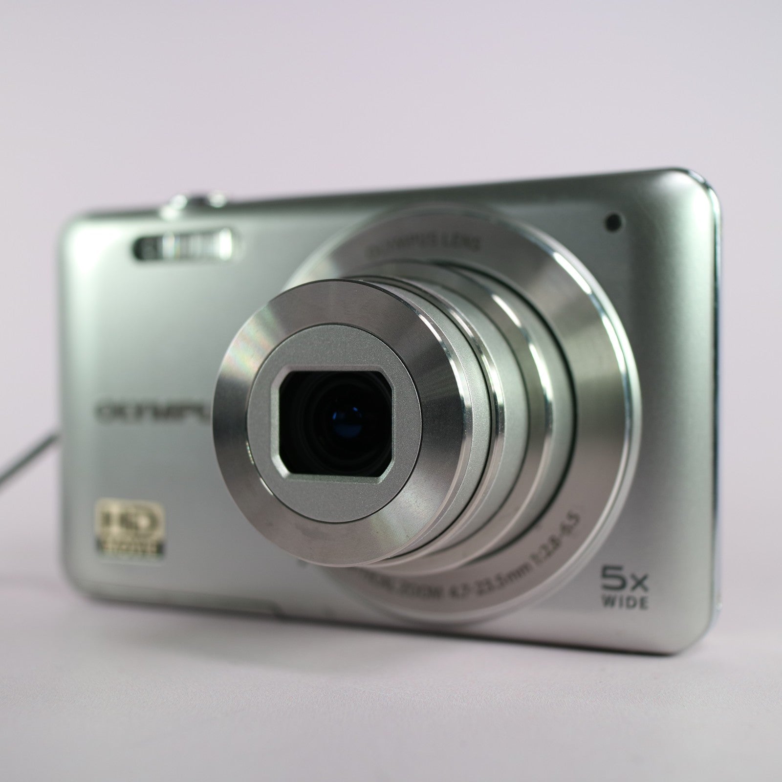 Olympus Digital Camera VG-120 14.0MP Silver Tested Full Working Set