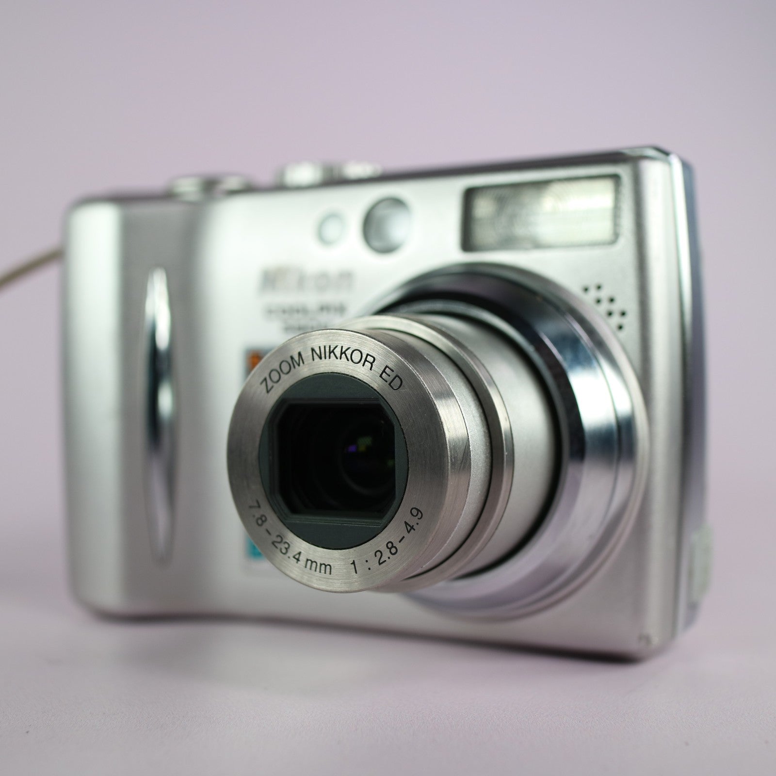 Nikon Digital Camera Coolpix 5900 5.1MP Silver Tested Full Working Set