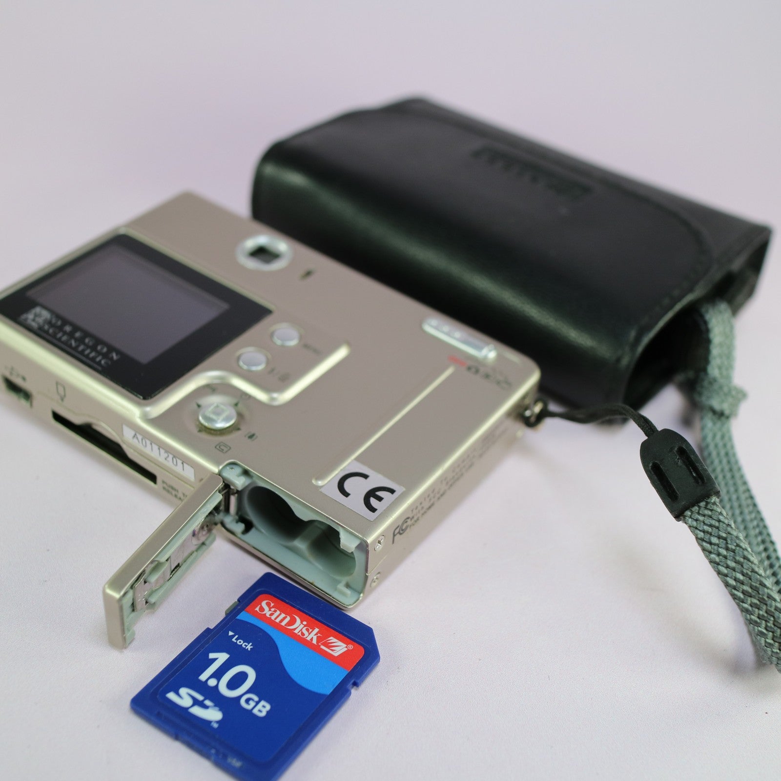 Oregon Scientific EyeCam Digital Camera 2.0MP Silver Tested