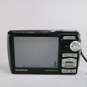 Olympus Digital Camera Stylus 820 8.0MP Black Tested Full Set