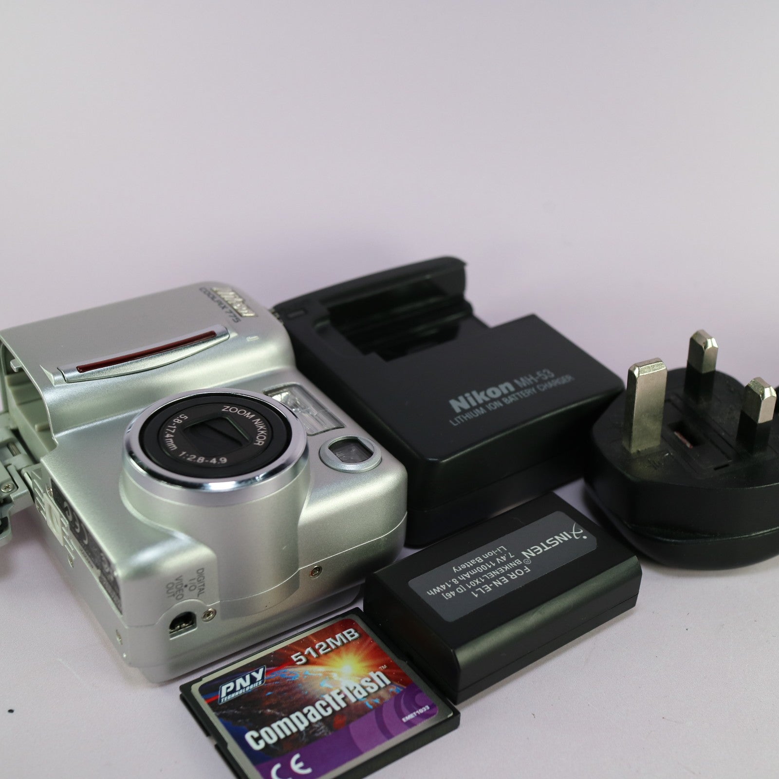 Nikon Digital Camera Coolpix 775 2.1MP Silver Tested