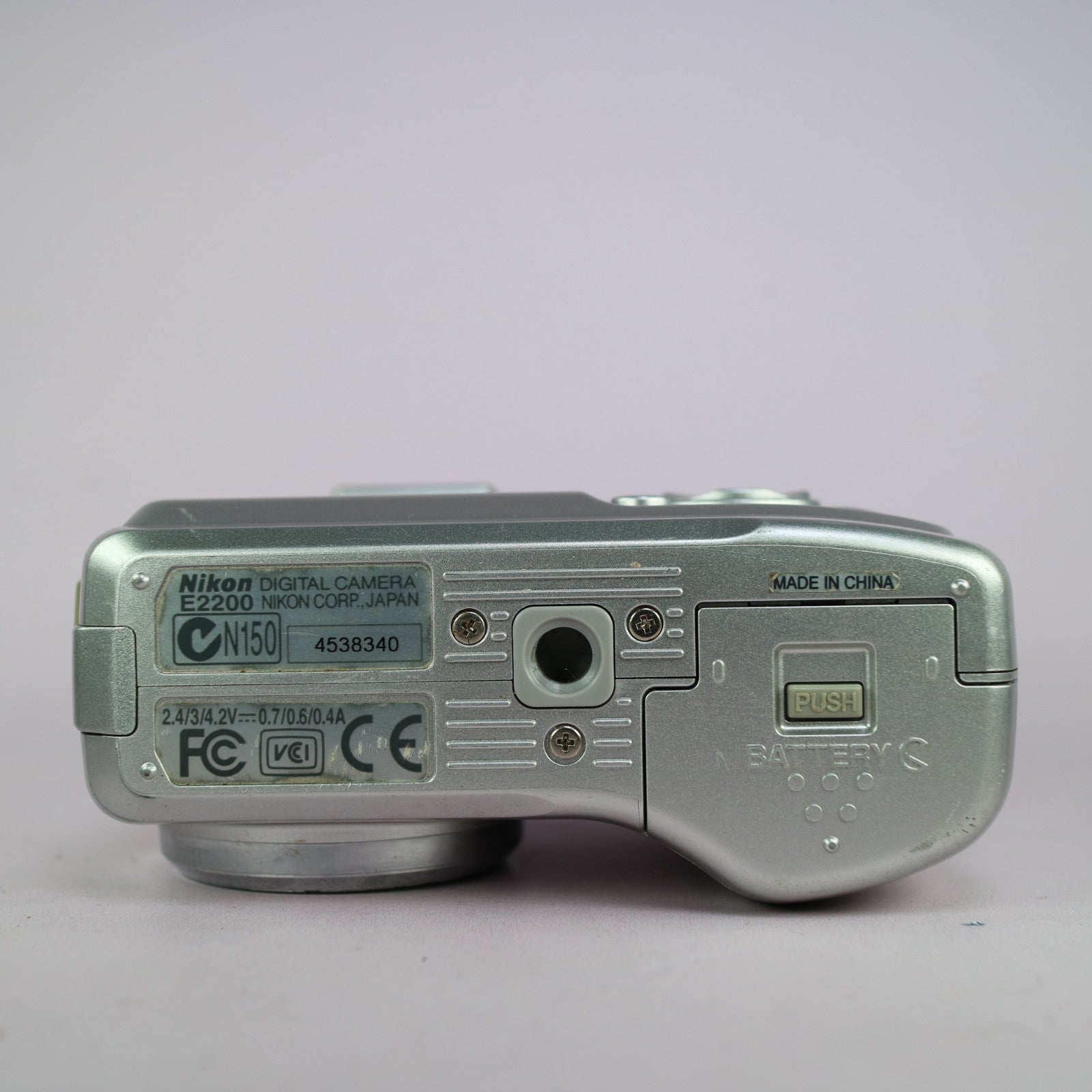 Nikon Digital Camera Coolpix 2200 2.0MP Silver Tested