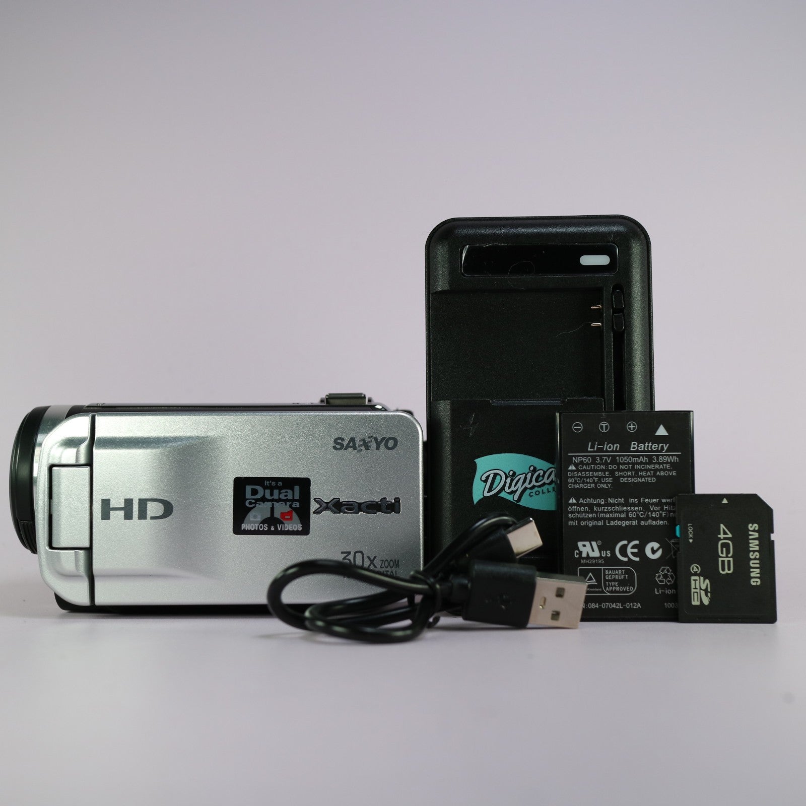Sanyo Xacti VPC-TH1 Full HD Camcorder Silver Tested Full Working Set