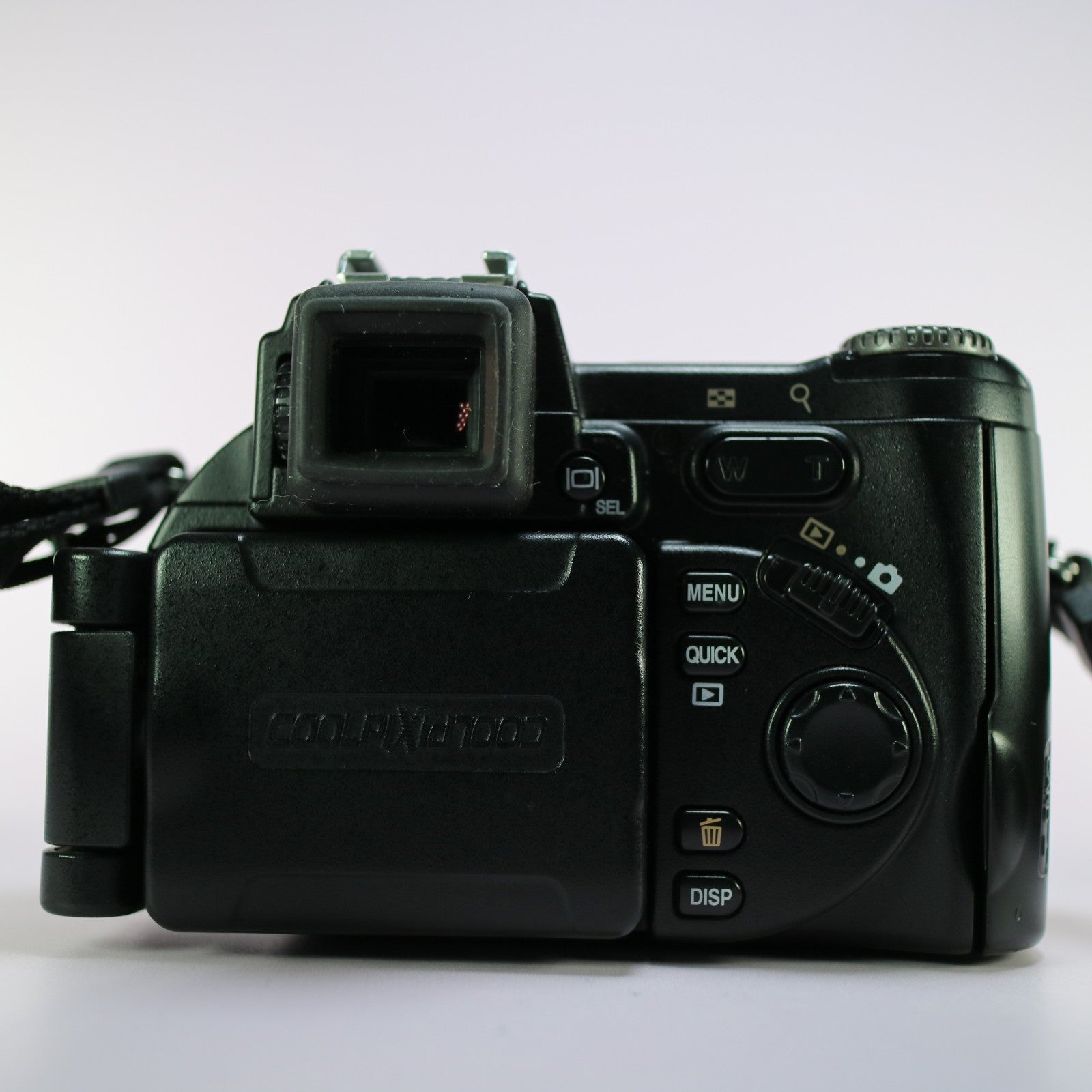 Nikon Digital Bridge Camera Coolpix 8700 8.0MP Flip Screen Black Tested Full Set