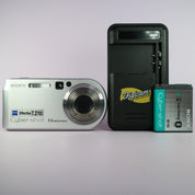 Sony Digital Camera Cybershot DSC-P200 7.2MP Silver Tested Full Set