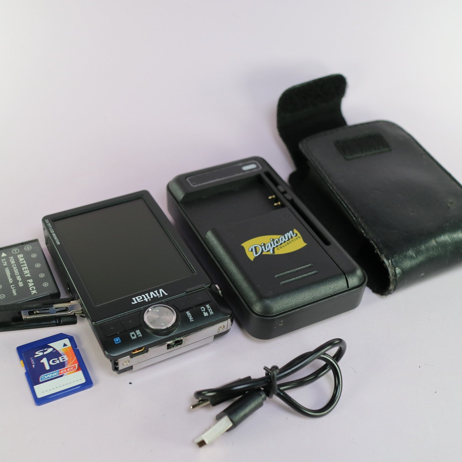 Vivitar Digital Camera Vivicam 8380 8.0MP Black Tested Full Working Set