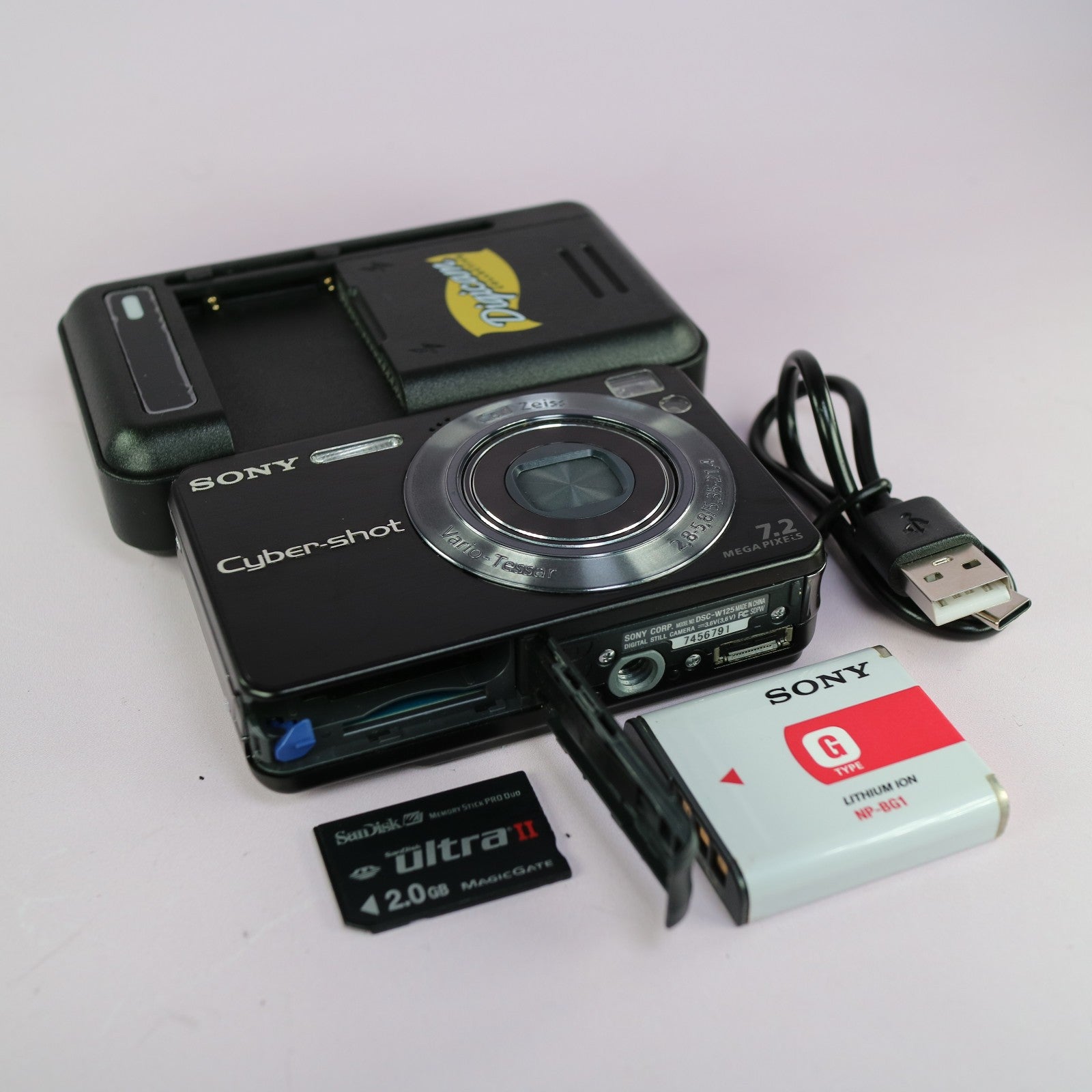 Sony Digital Camera Cybershot DSC-W125 7.2MP Black Tested Full Working Set