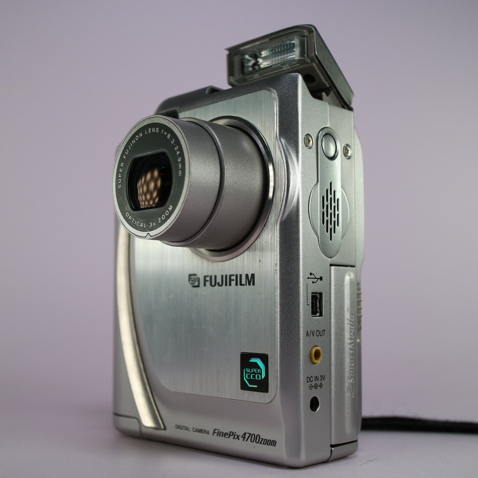 Fujifilm Digital Camera FinePix 4700 Zoom 2.4MP Silver Tested
