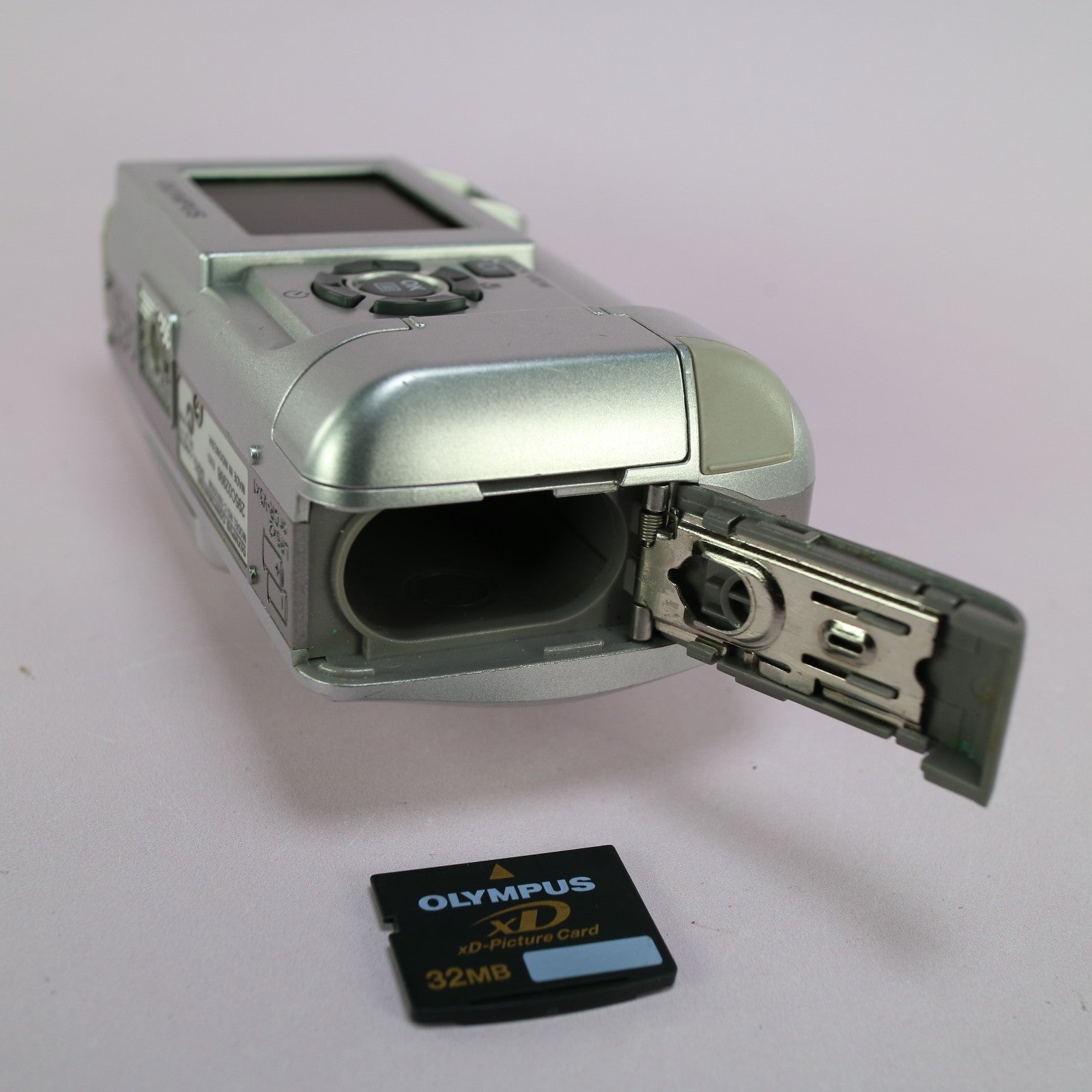 Olympus Digital Camera Camedia C-350 Zoom 3.2MP Silver Tested With xD Card