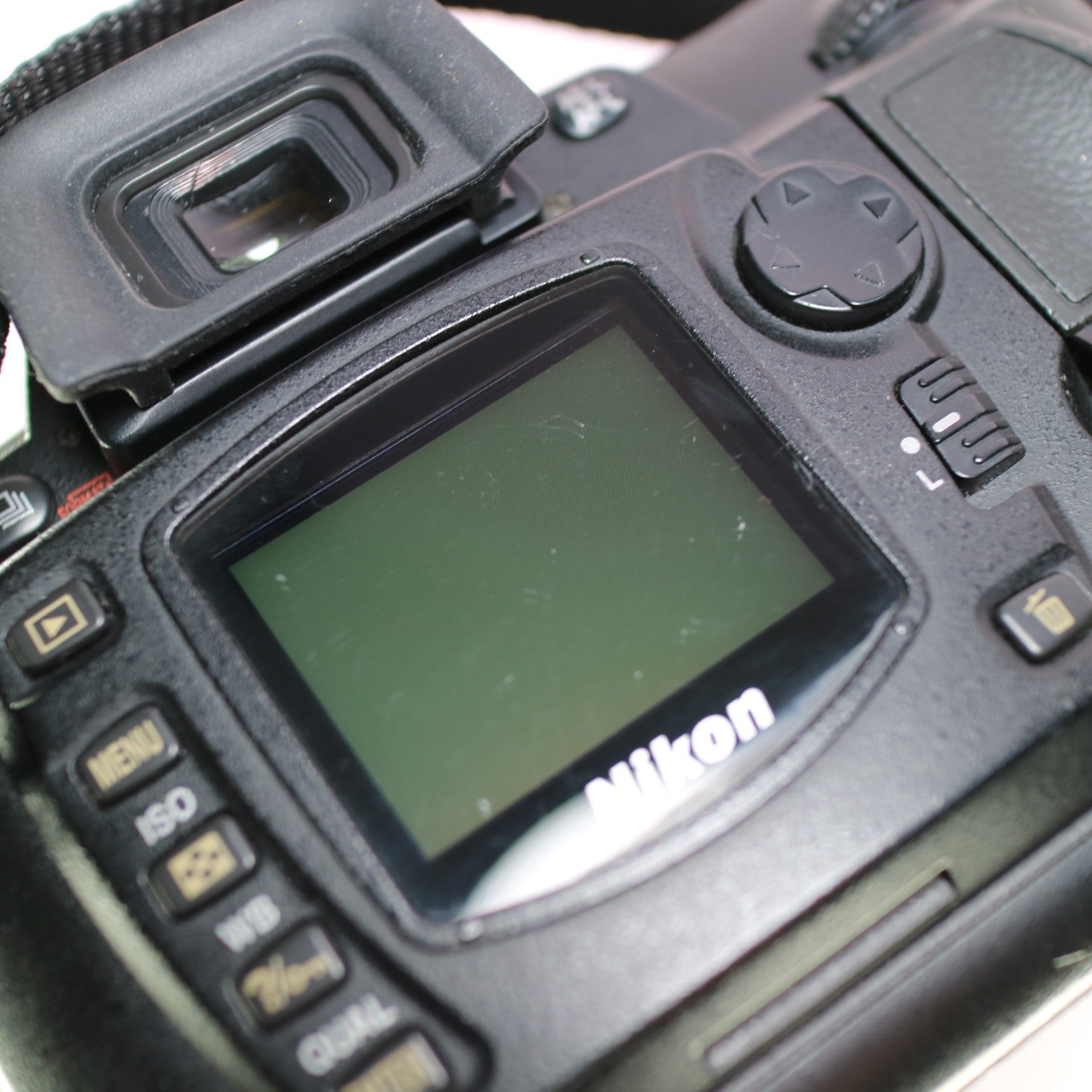Nikon DSLR D70 6.1MP Black w/ Nikkor 28-100mm f/3.5-5.6 Tested 5817 Actuations