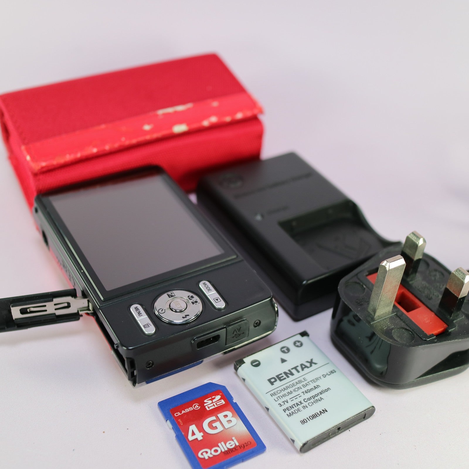 Rollei Digital Camera PowerFlex 470 14.0MP Red Tested Full Working Set